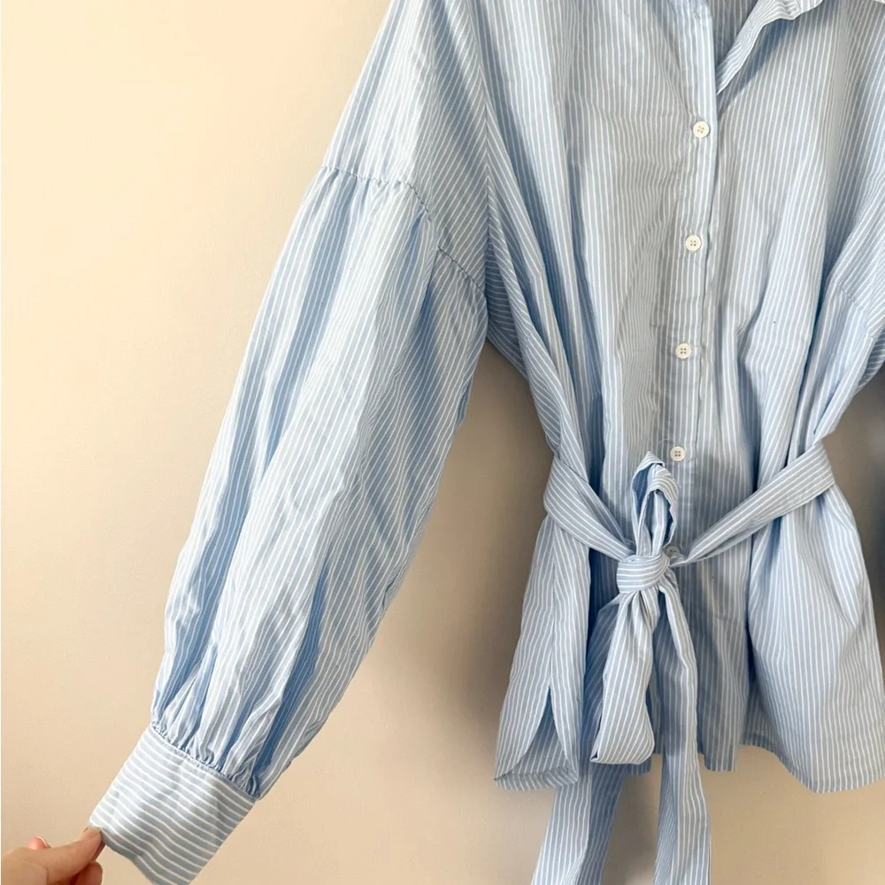 Eloquii Puff Sleeve Button Down Shirt with Tie in Blue & White Stripe size 16 - Picture 2 of 5